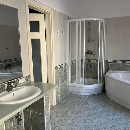 בית הארחה Saska *